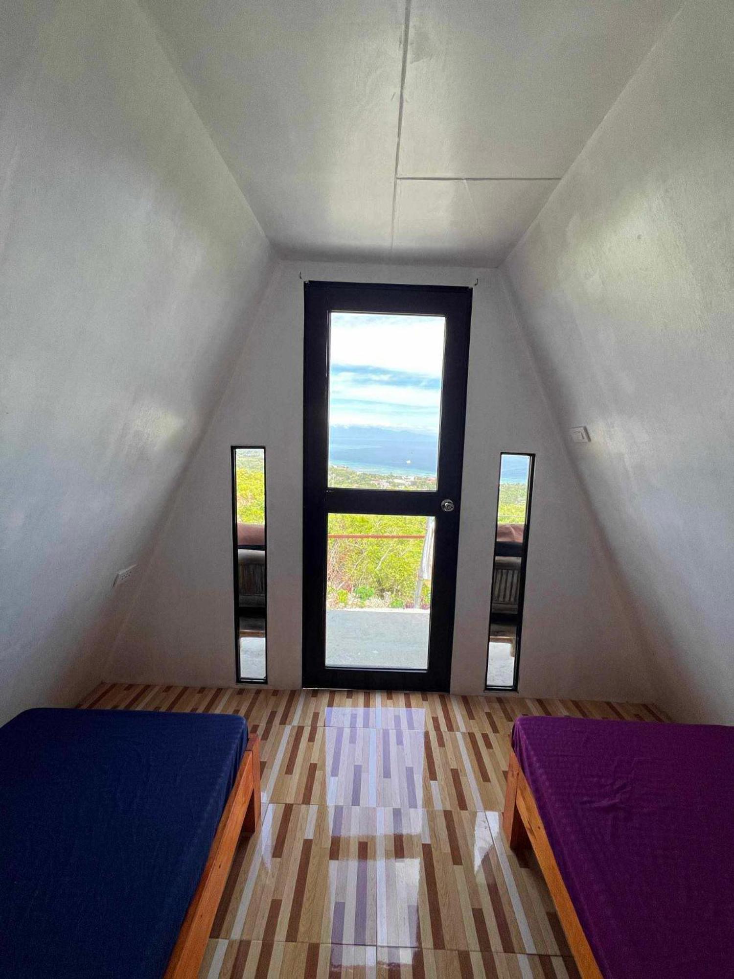 Thornton'S Sea View Cafe & Guesthouse Siquijor Exterior foto