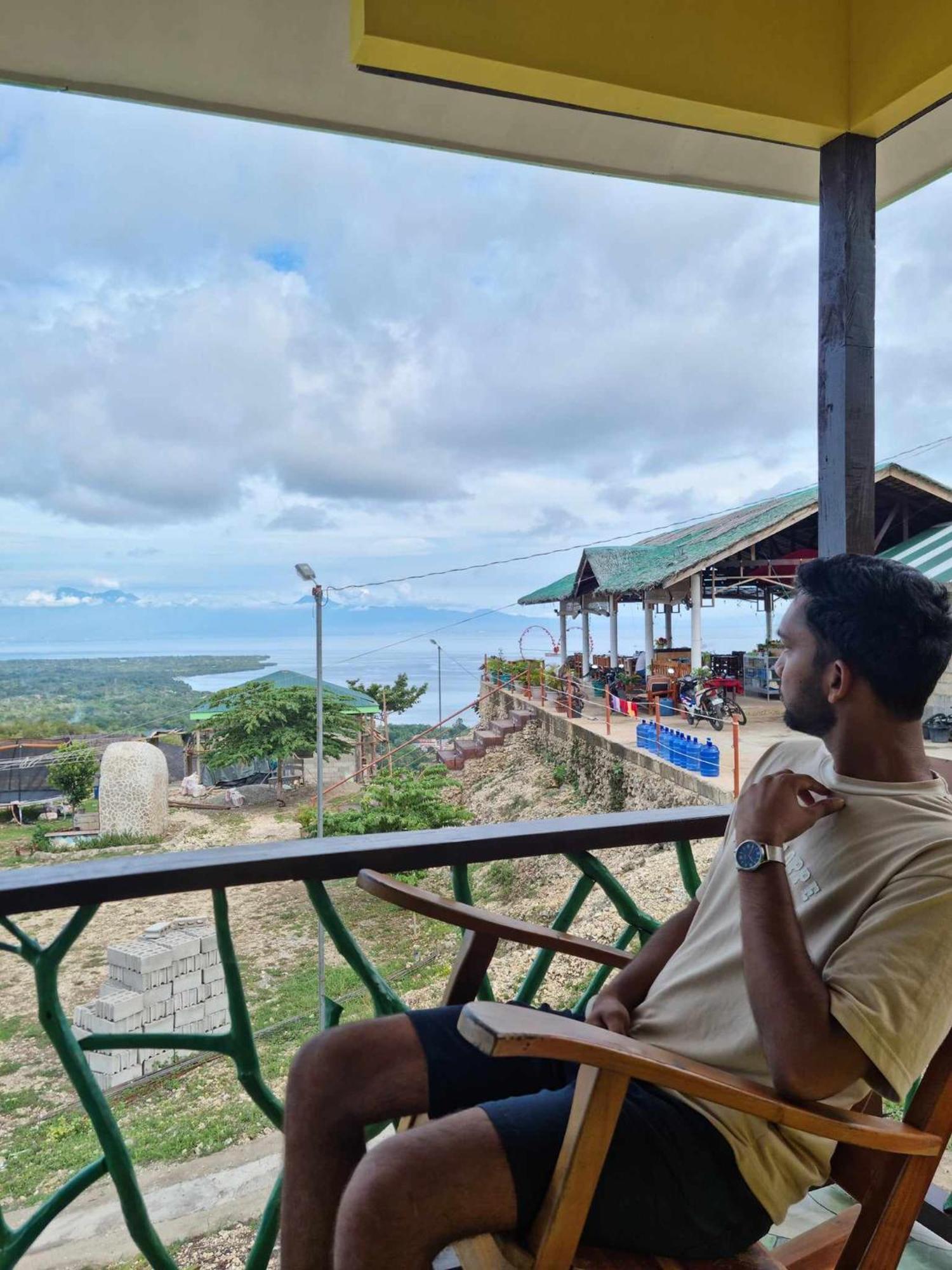 Thornton'S Sea View Cafe & Guesthouse Siquijor Exterior foto